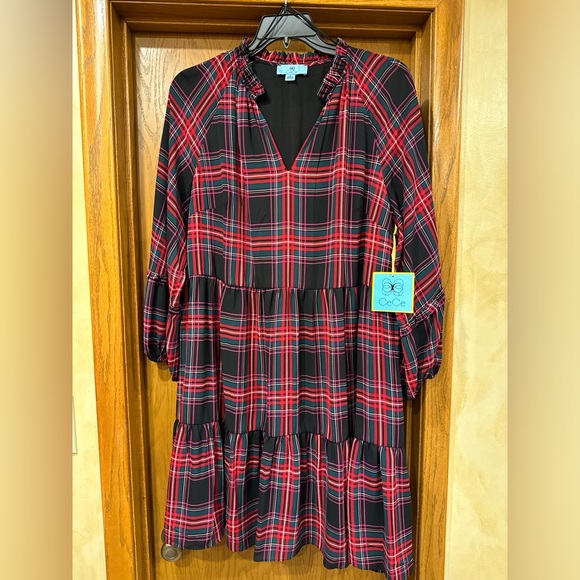 CeCe Dresses & Skirts - CeCe V-Neck Plaid Babydoll Dress